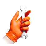 Guanto arancione con chiave inglese, in nitrile adatto per offcine meccaniche e usi non sterili; mod. N85 Reflexx